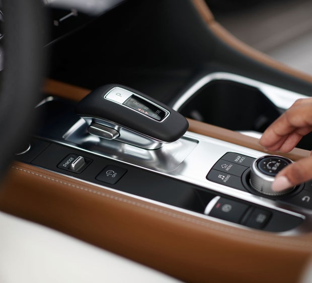 2023 INFINITI QX60 Key Features - Wireless Apple CarPlay® integration | INFINITI of Springfield in Springfield MO